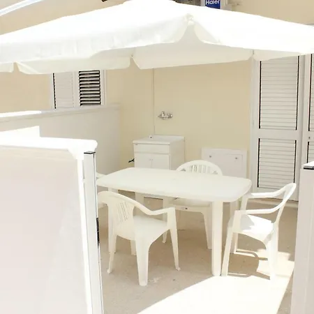 Bilocali White Apartment